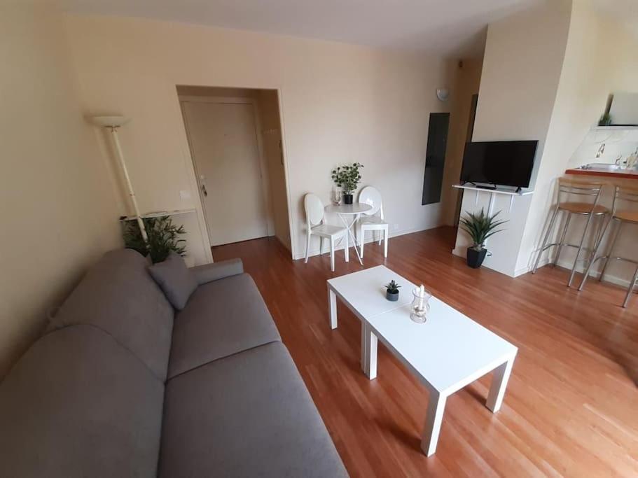 Le Garavan, Superbe Studio Vue Mer Et Vieux Menton Eksteriør billede