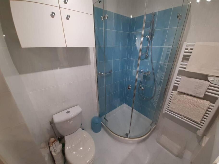 Le Garavan, Superbe Studio Vue Mer Et Vieux Menton Eksteriør billede